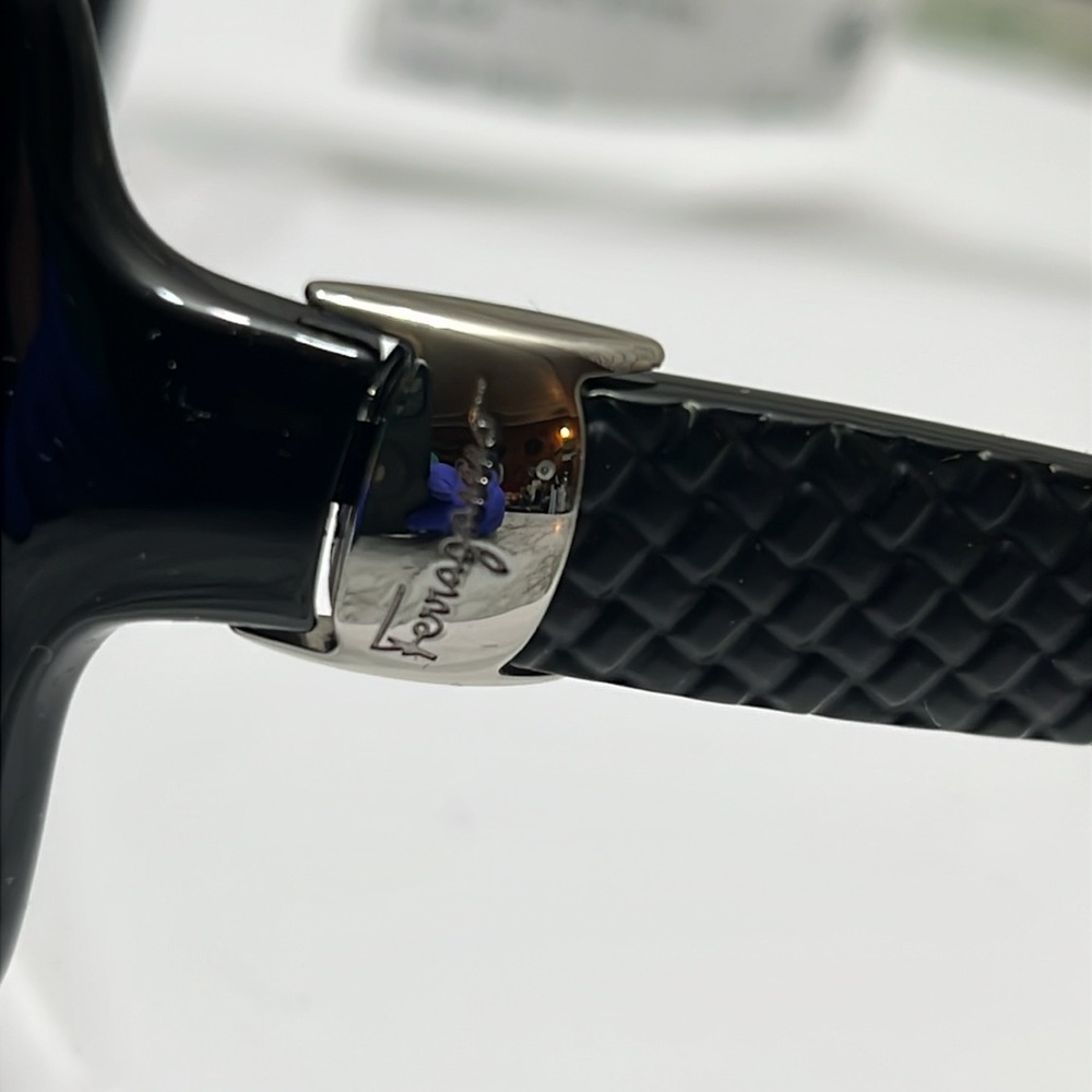 SOLD! SALVATORE FERRAGOMO BLACK SUNGLASSES NWT - Picture 13 of 16